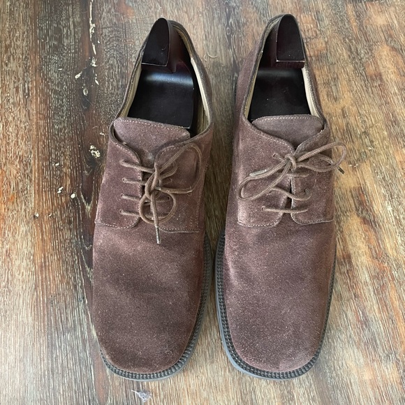 Handmade in Italy . Suede oxfords ..  barely worn - Picture 2 of 3